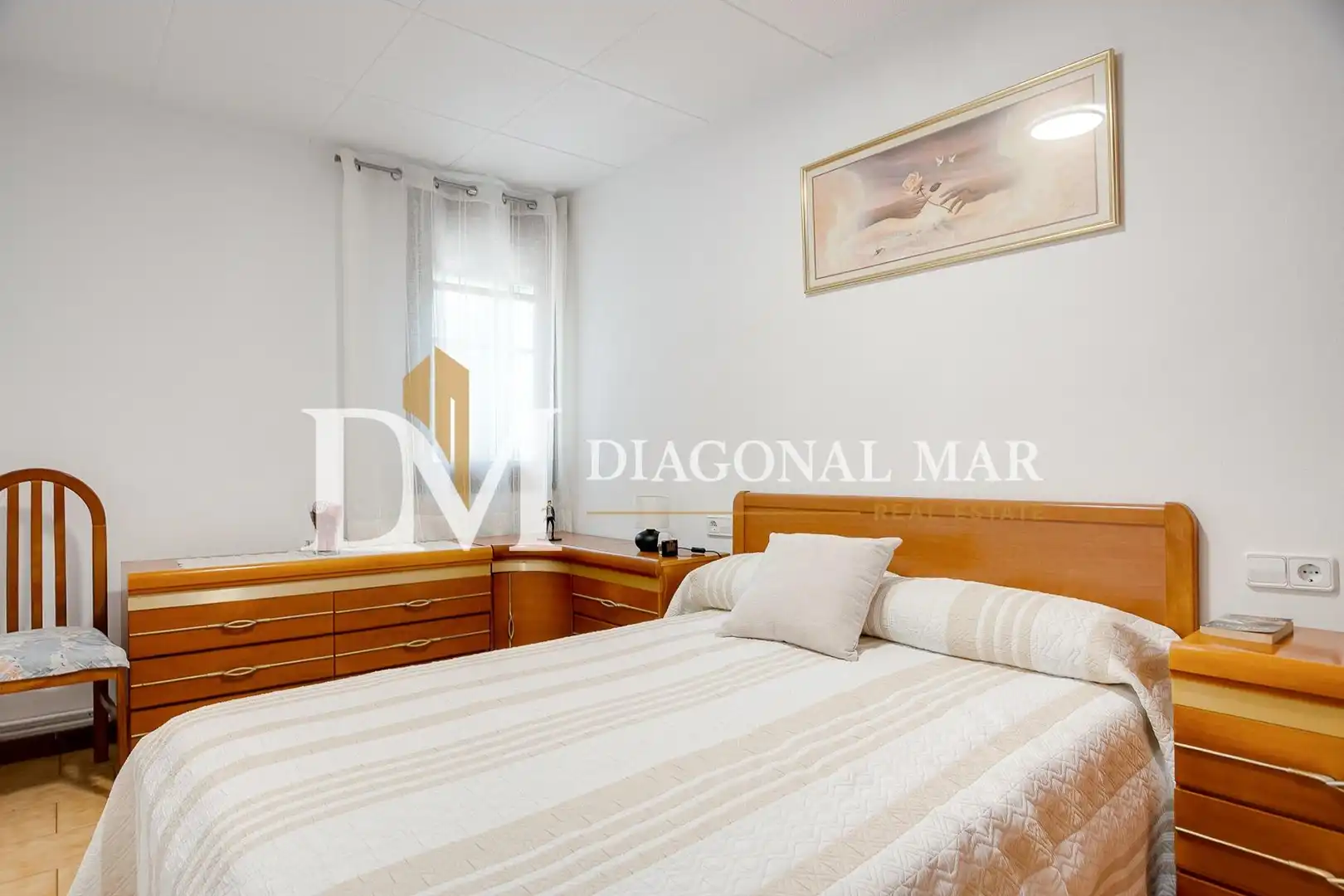 Schlafzimmer von Einfamilien-Reihenhaus zum Verkauf in Barcelona mit Terrasse