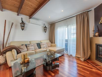 Sala d'estar de Àtic en venda en Mollet del Vallès amb Aire condicionat i Balcó