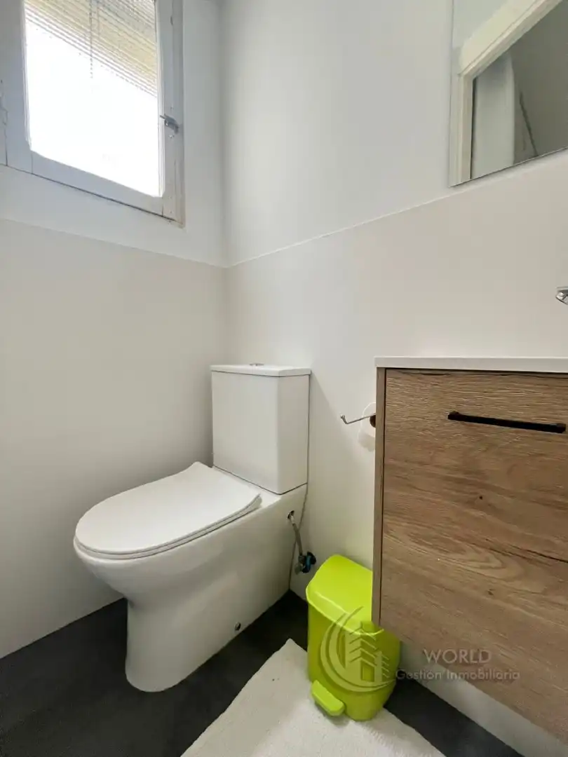 Badezimmer von Wohnung zur Miete in Madrid mit Klimaanlage, Heizung und Möbliert