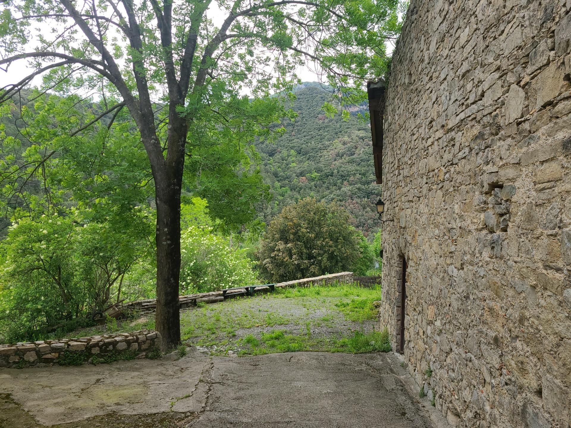 Jardí de Finca rústica en venda en La Vall de Bianya amb Aire condicionat, Calefacció i Jardí privat