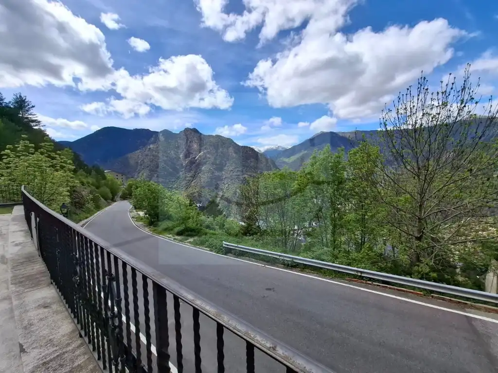 Vista exterior de Casa o chalet en venta en Sant Julià de Lòria