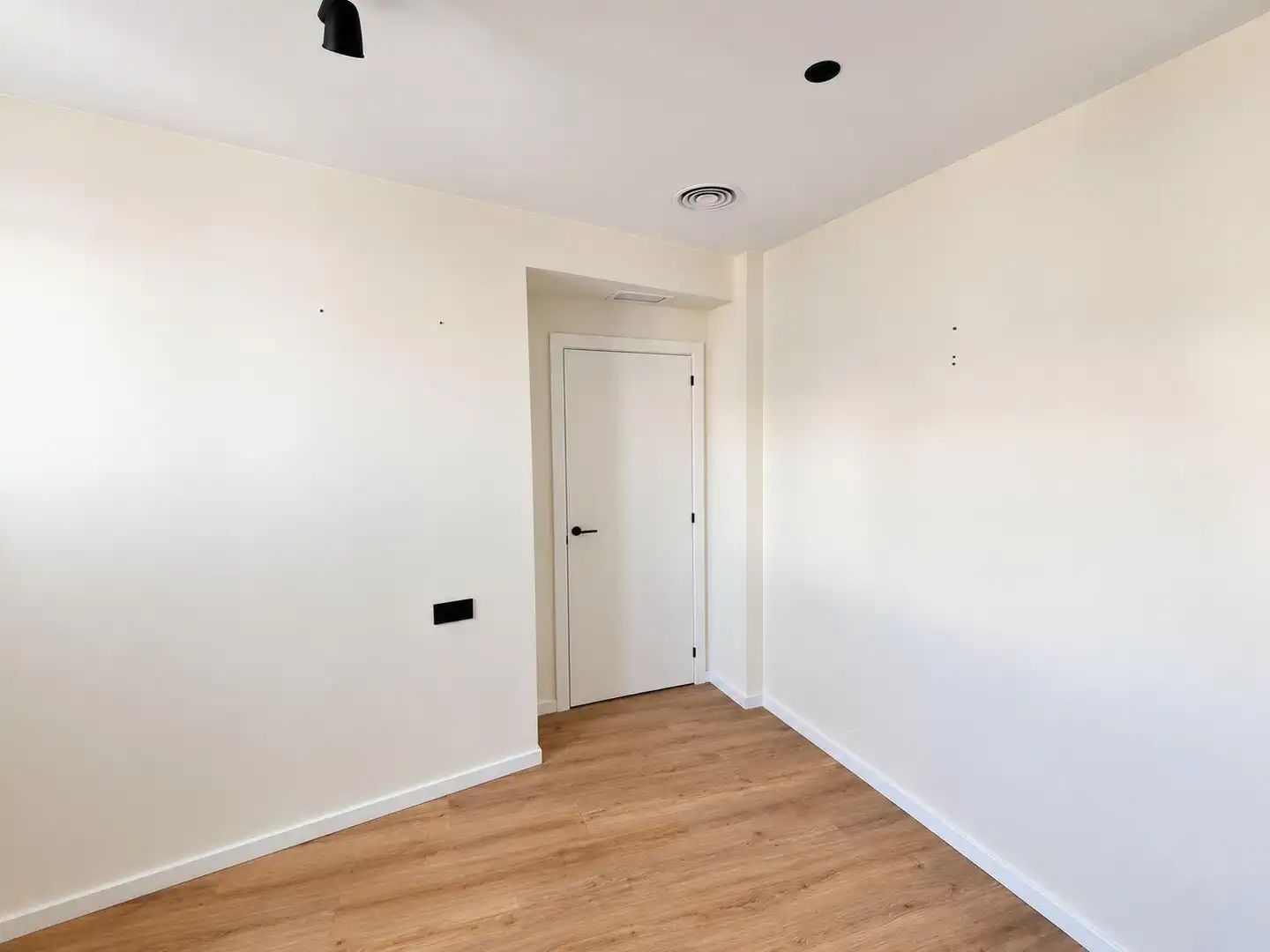 Attic for rent in Calle del Conde de Aranda, 45, Paseo Independencia