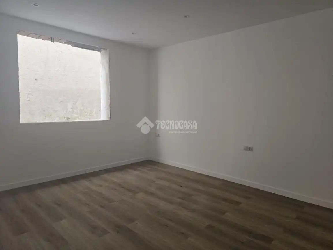 Bedroom of Flat for sale in Barcelona