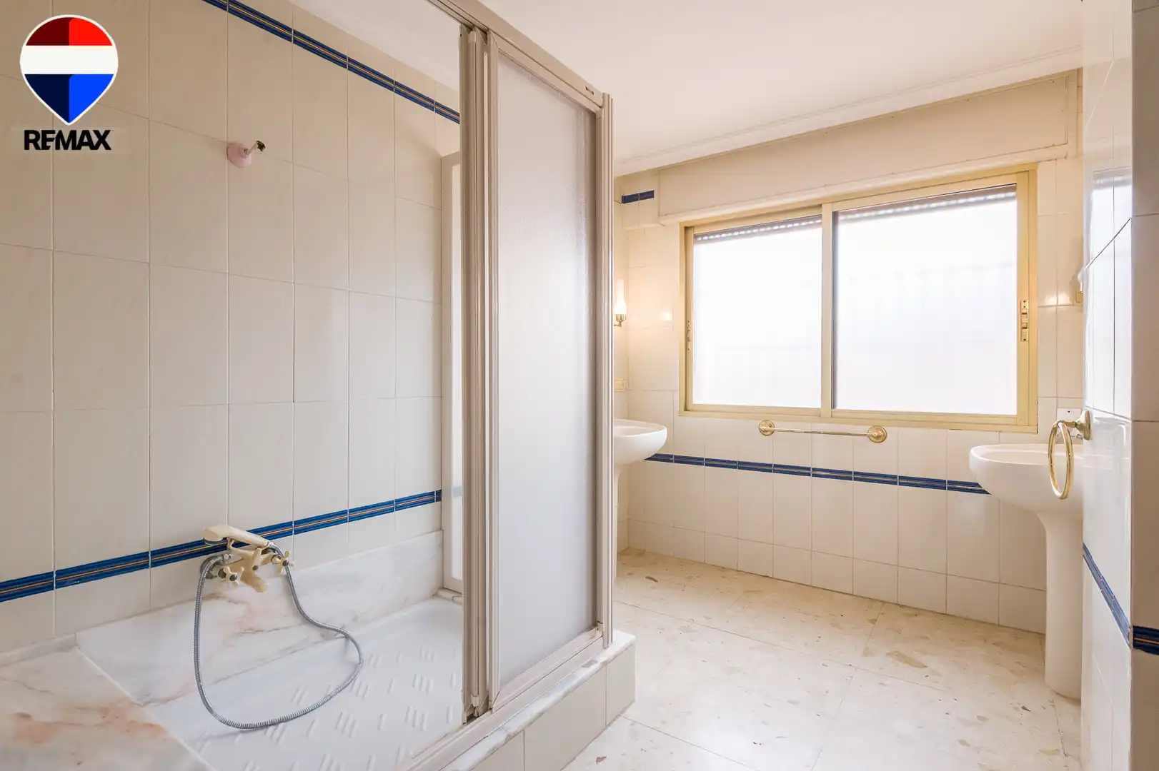 Bany de Casa o xalet en venda en Sant Joan d'Alacant amb Aire condicionat, Jardí privat i Terrassa