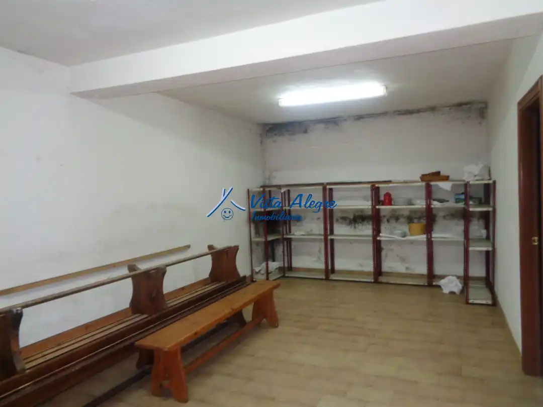 Edificio en venta en Villabuena de Álava / Eskuernaga
