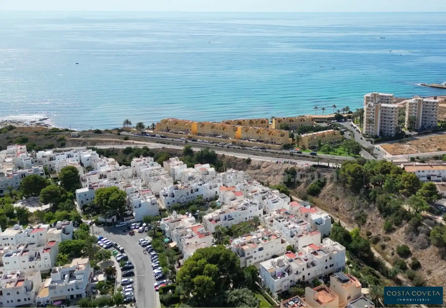 Casa adosada en venda a Pueblo Español - Coveta Fumá
