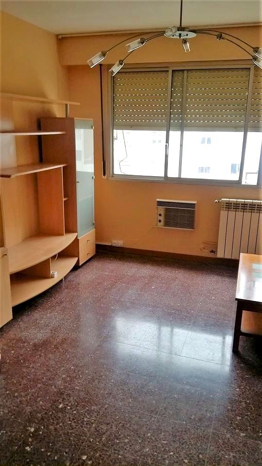 Dormitori de Estudi en venda en  Zaragoza Capital amb Aire condicionat, Calefacció i Moblat