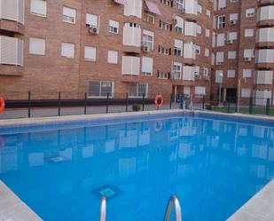 Piscina de Pis en venda en  Madrid Capital amb Aire condicionat, Calefacció i Parquet