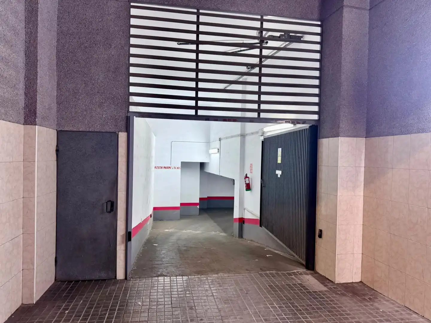 Einzelparkplatz zum Verkauf in Calle Calle Pablo Surra de Garay 25, imagen 9