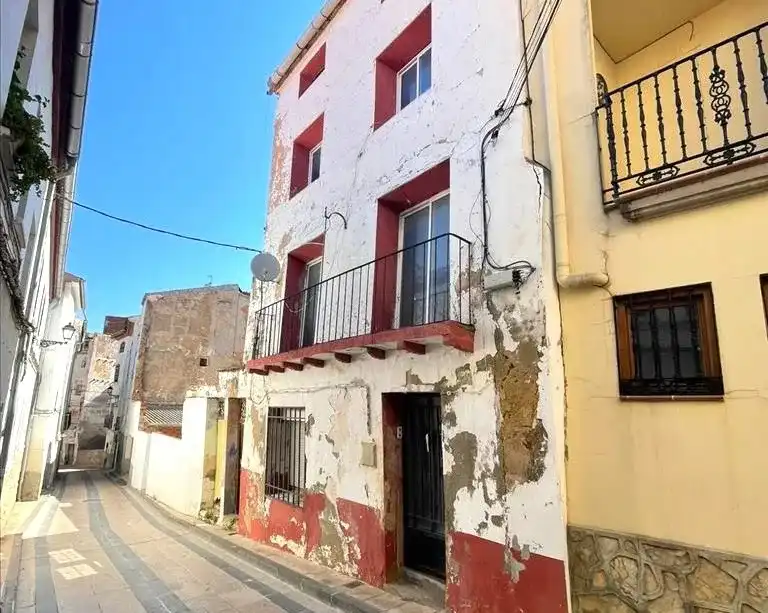 Vista exterior de Pis en venda en Híjar