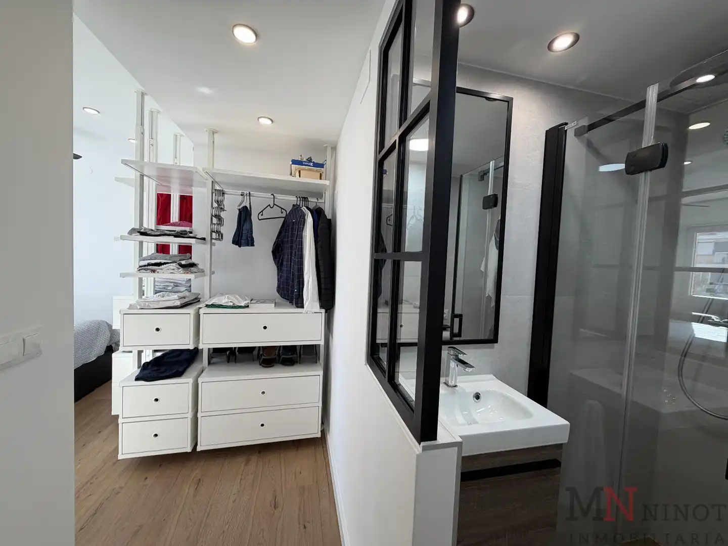 Bathroom of Apartments for sale in Benicasim / Benicàssim  with Air Conditioner and Community pool