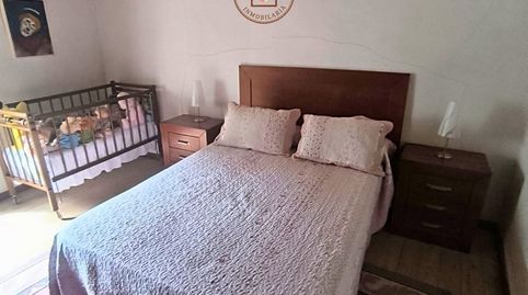 Amplia vivienda reformada con terreno y edificaciones anexas en plena Ribeira Sacra  Pantón Lugo
