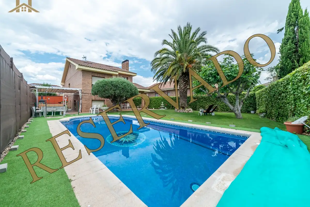 Swimming pool of Houses for sale in Cubas de la Sagra  with Heating, Private garden and Swimming Pool