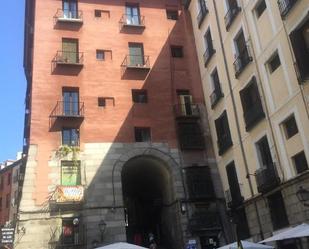 Exterior view of Flat to rent in  Madrid Capital  with Air Conditioner and Furnished