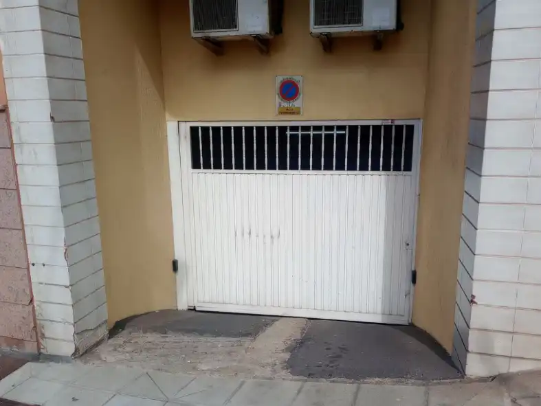 Parkplatz von Garage zum Verkauf in Los Realejos