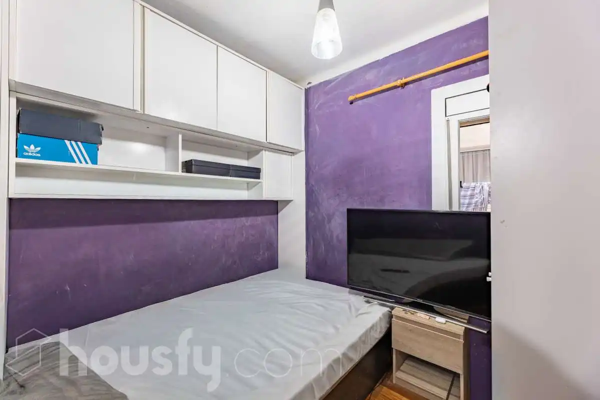 Habitación de Piso en venta en Barcelona con Aire acondicionado y Amueblado
