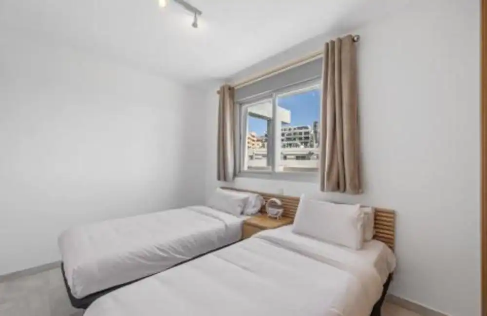 Dormitori de Àtic en venda en Mijas amb Aire condicionat, Terrassa i Piscina