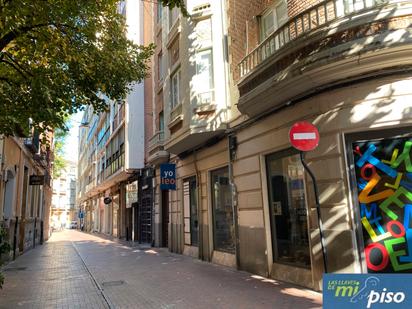 Vista exterior de Pis en venda en Valladolid Capital amb Calefacció, Parquet i Terrassa