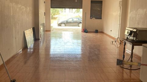 LOCAL COMERCIAL O ALMACEN EN UGIJAR