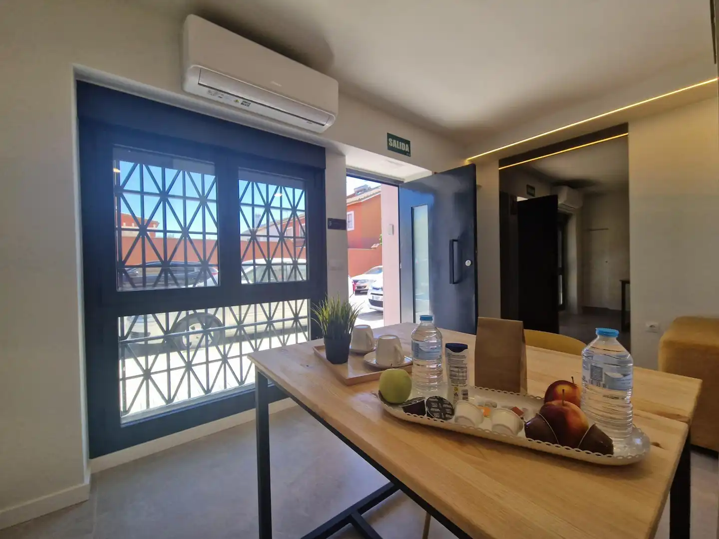 Comedor de Planta baja en venta en Bormujos con Aire acondicionado y Amueblado