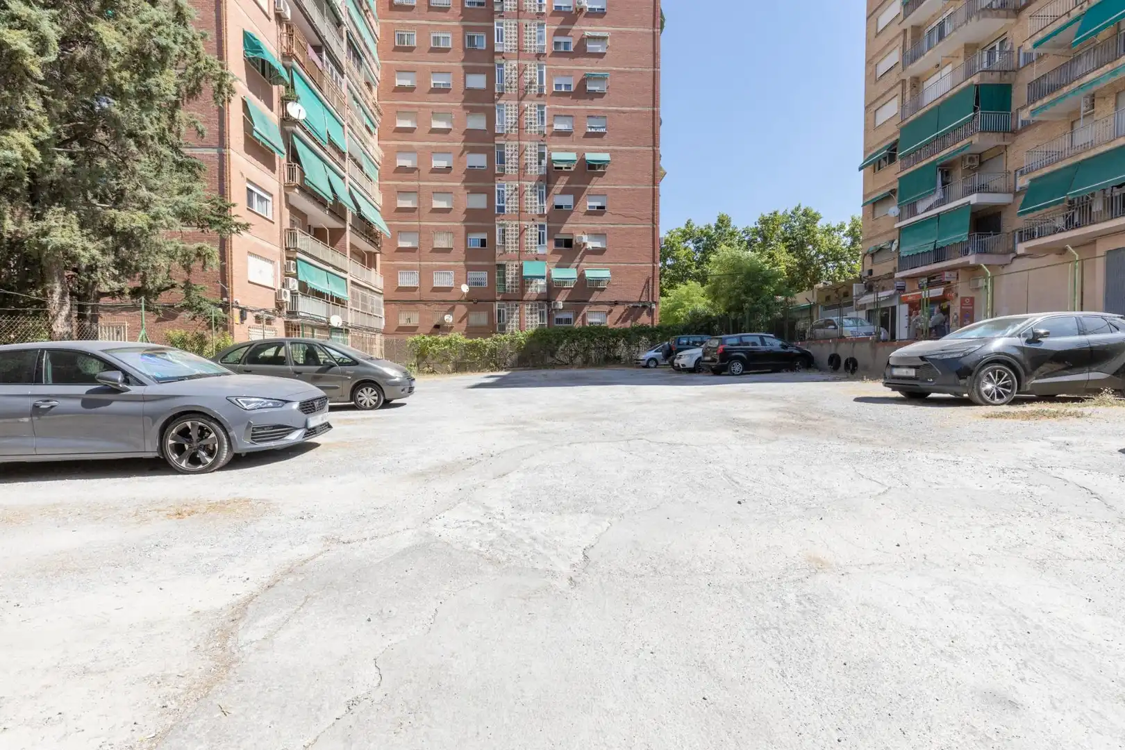 Aparcament de Pis en venda en Granada