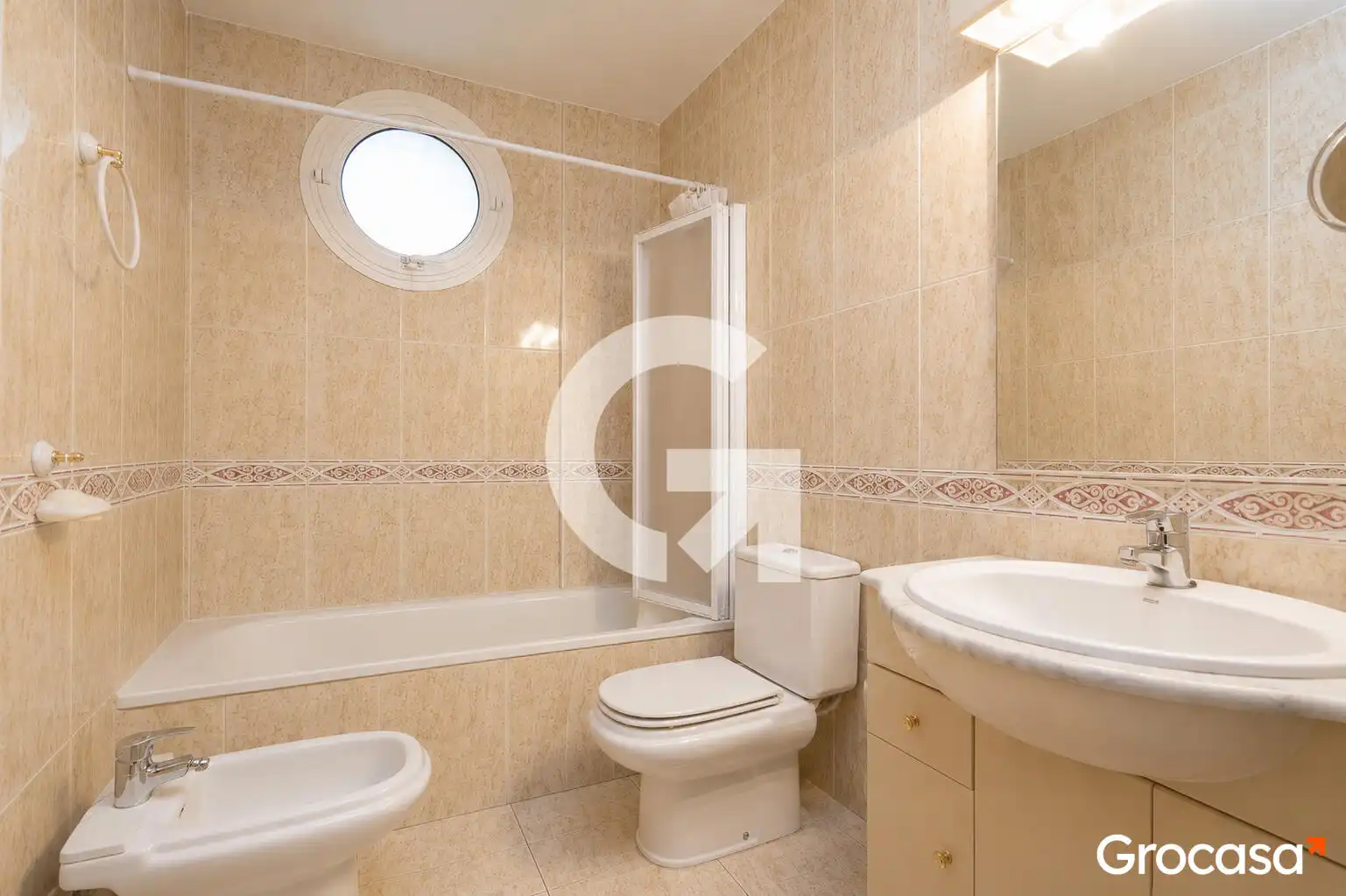 Baño de Piso en venta en Sant Vicenç Dels Horts con Calefacción, Amueblado y Horno