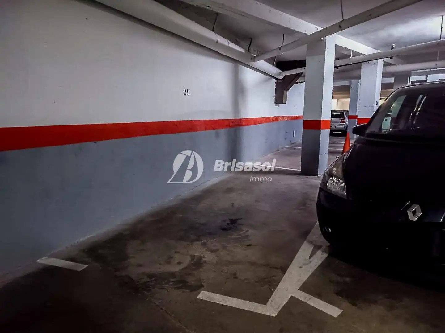 Garage for rent in Ponent