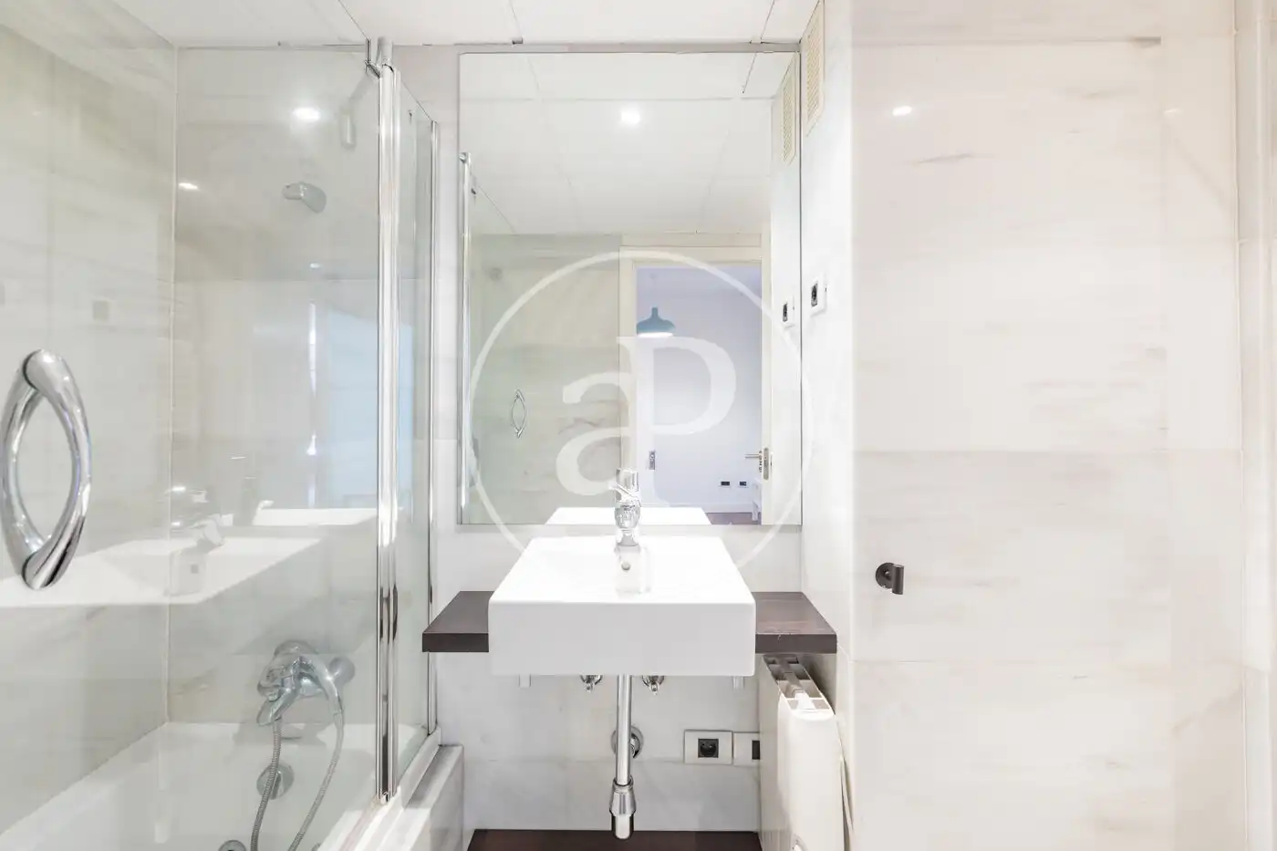 Badezimmer von Wohnung zum Verkauf in Madrid mit Klimaanlage, Heizung und Gemeinschaftspool
