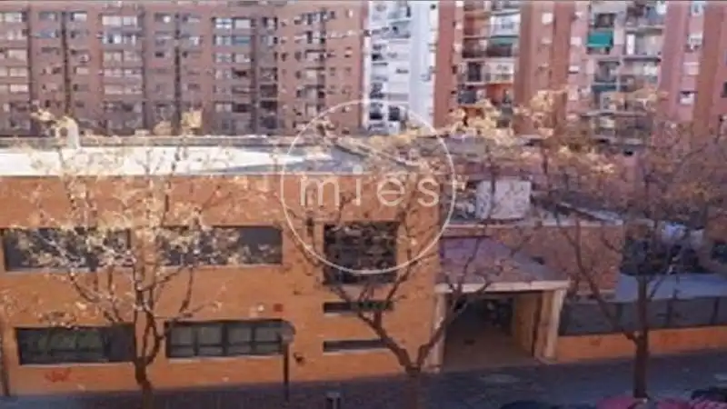 Vista exterior de Pis en venda en Valencia amb Aire condicionat