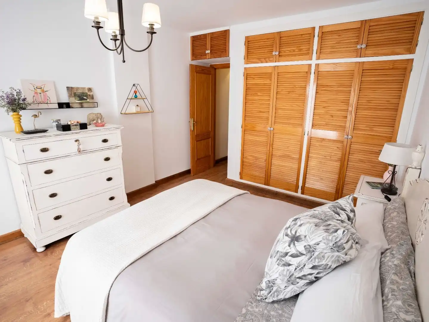 Bedroom of Detached homes for sale in San Cristóbal de la Laguna  with Parquet flooring, Terrace and Furnished