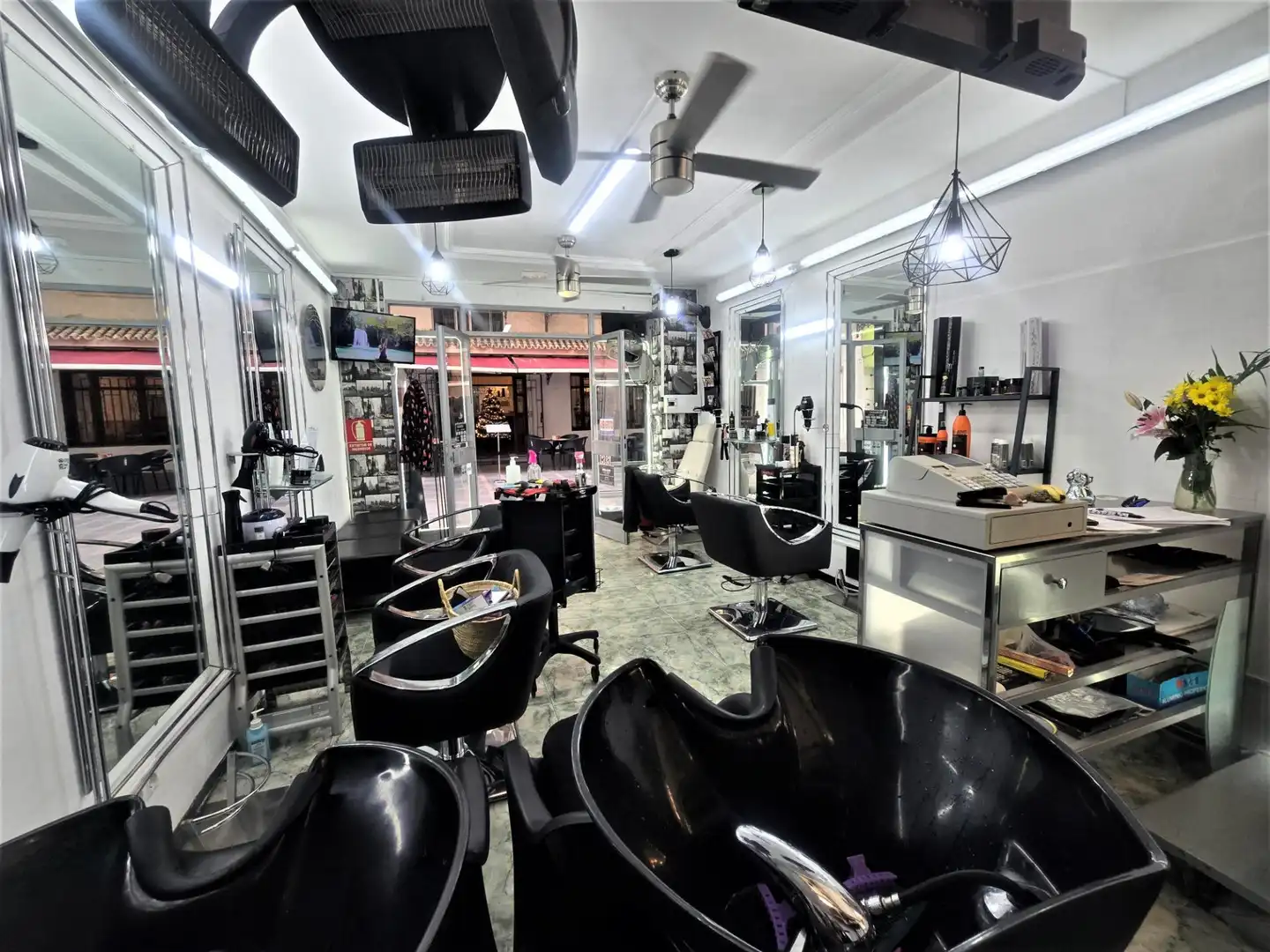 Business premises for transfer in Centro, imagen 2