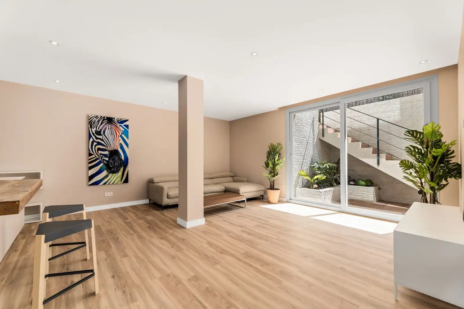 Chalet con piscina en venta en Avenida Marqués del Duero 82, imagen 4