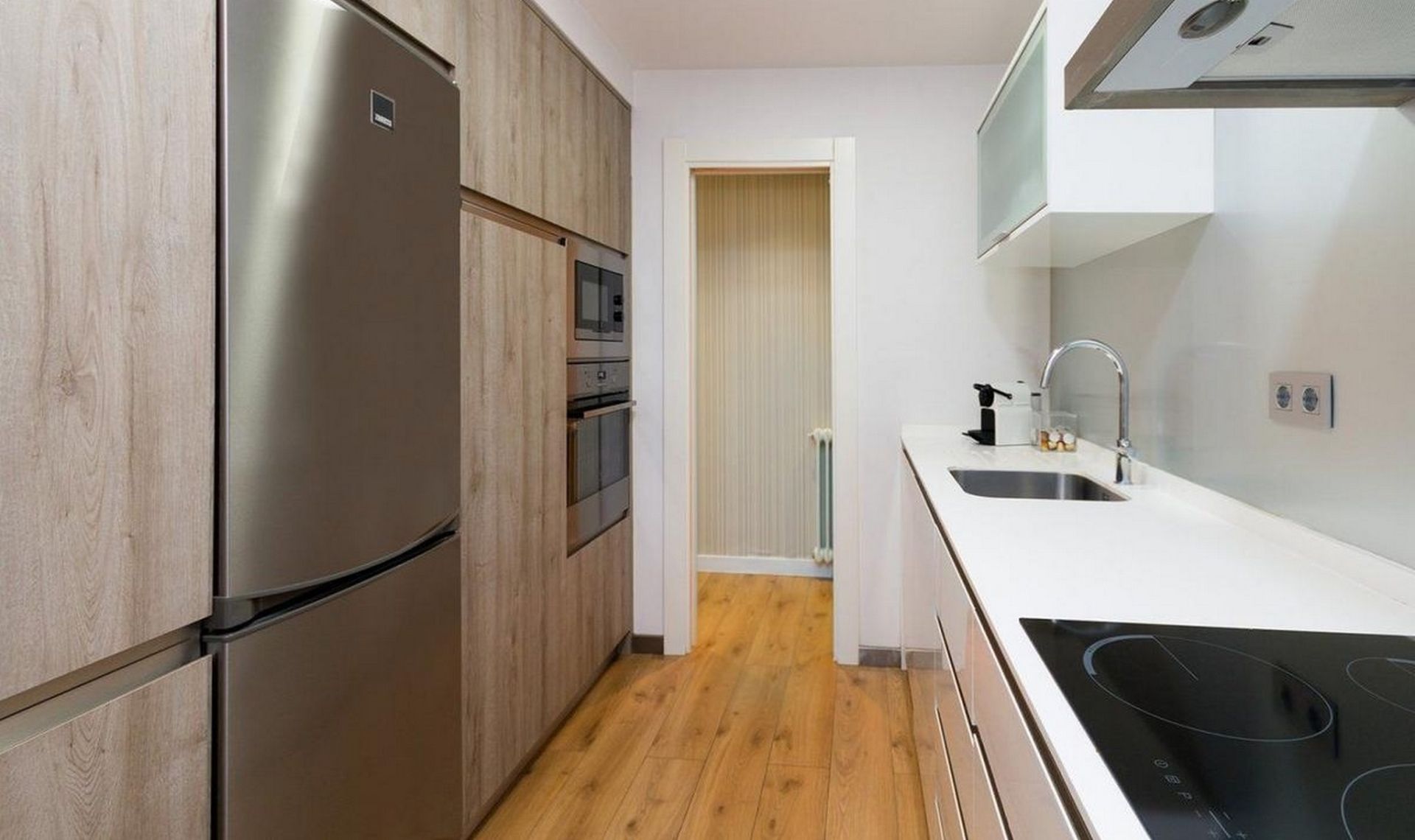 Cocina de Piso de alquiler en  Madrid Capital con Aire acondicionado, Amueblado y TV