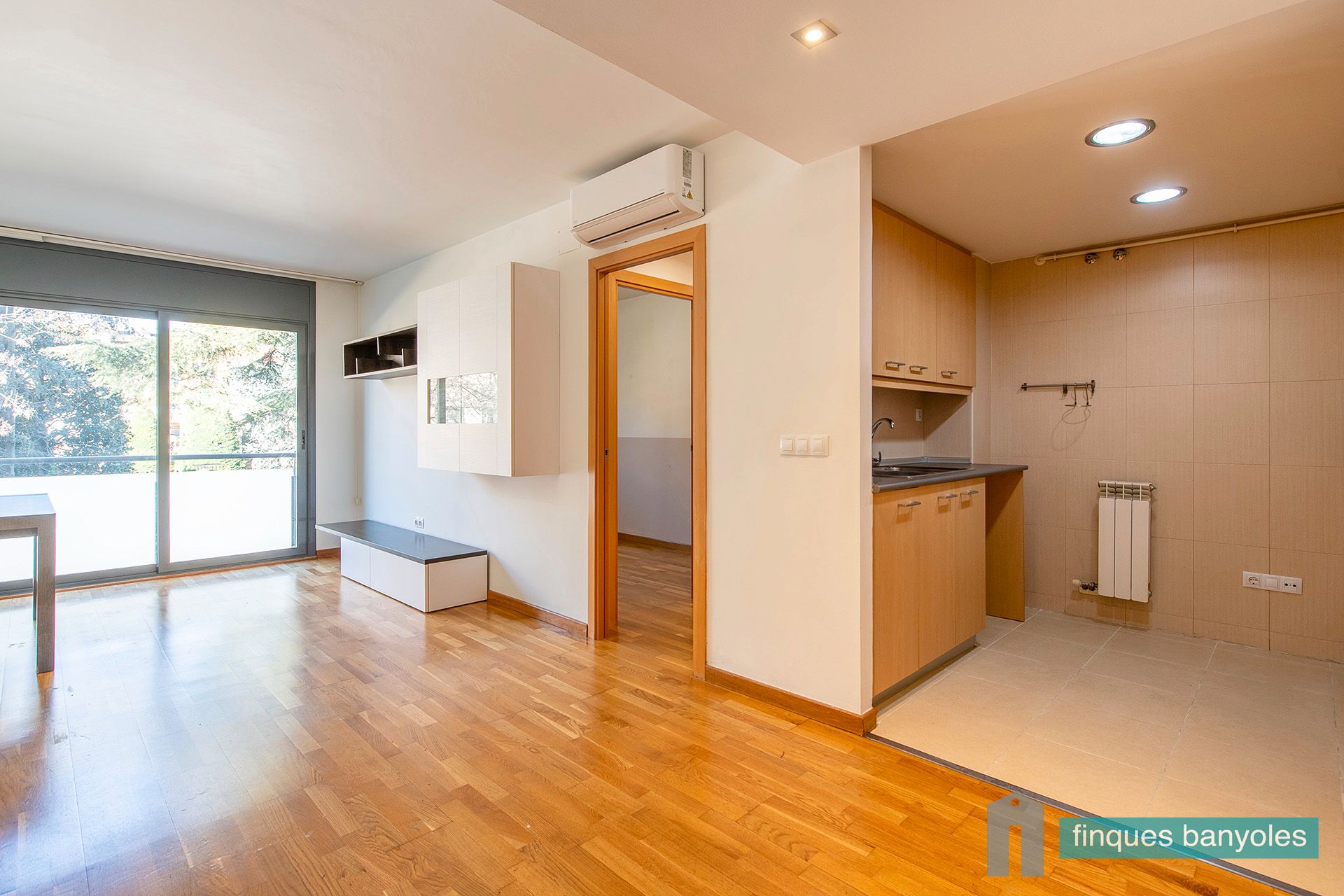 Exterior view of Flat for sale in Banyoles  with Air Conditioner, Heating and Terrace