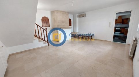 Casa con seis dormitorios y garaje en zona de  Tercia