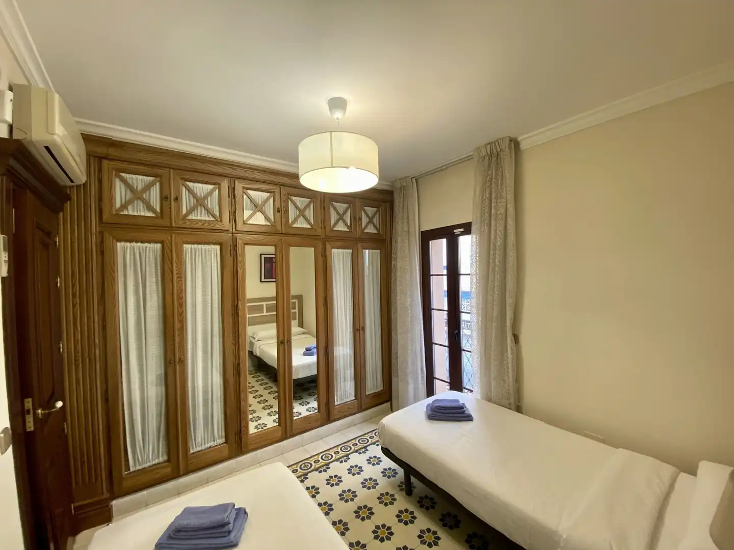 Dormitori de Casa o xalet en venda en Fuengirola amb Aire condicionat, Terrassa i Traster