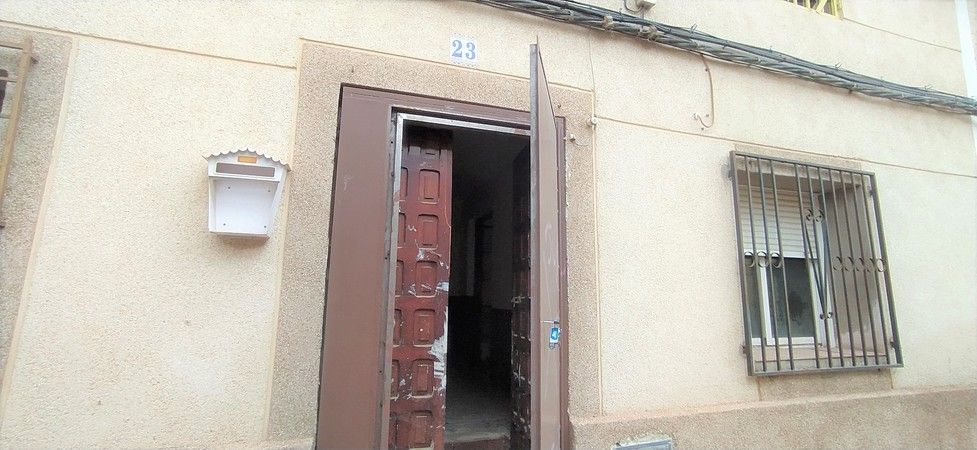 Casa adosada en venda en Hellín