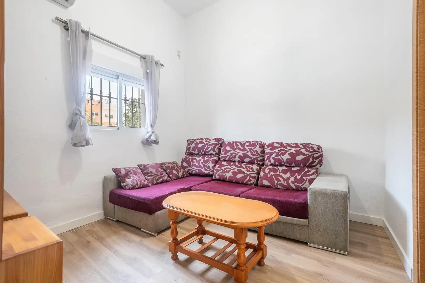 Sala d'estar de Planta baixa en venda en Huércal de Almería amb Aire condicionat i Moblat