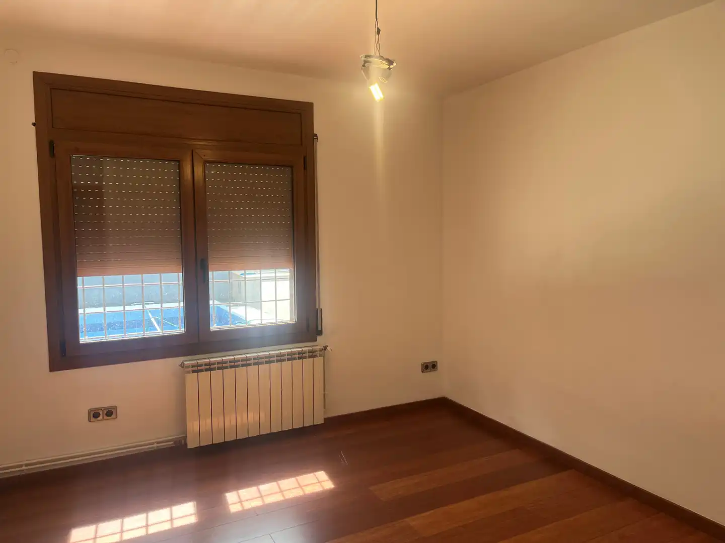 Habitación de Casa o chalet en venta en Quart con Aire acondicionado, Calefacción y Jardín privado