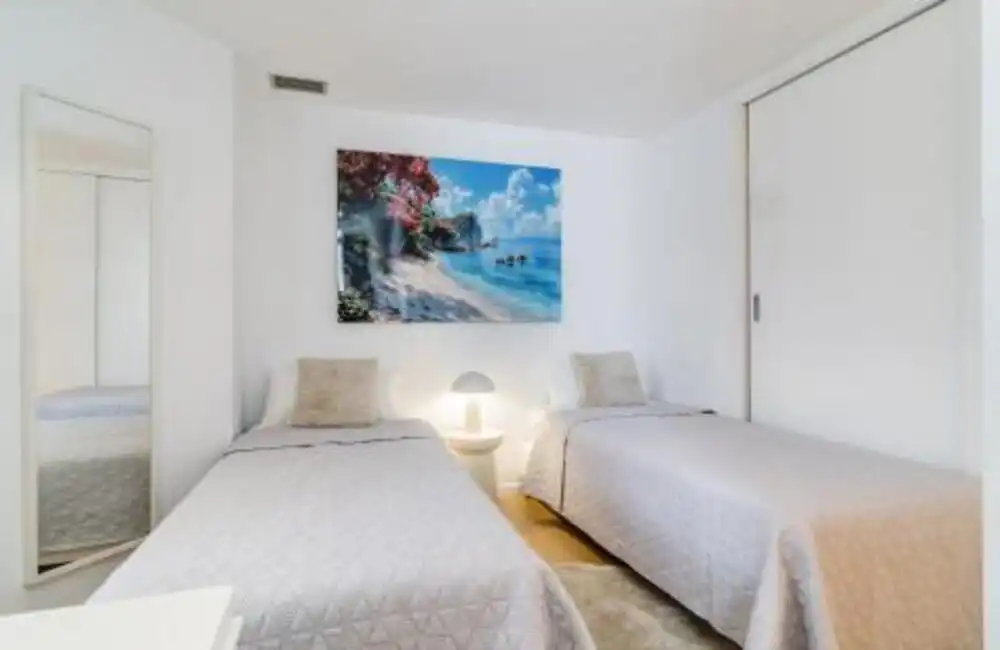 Habitación de Apartamento de alquiler en Marbella con Aire acondicionado, Amueblado y Balcón