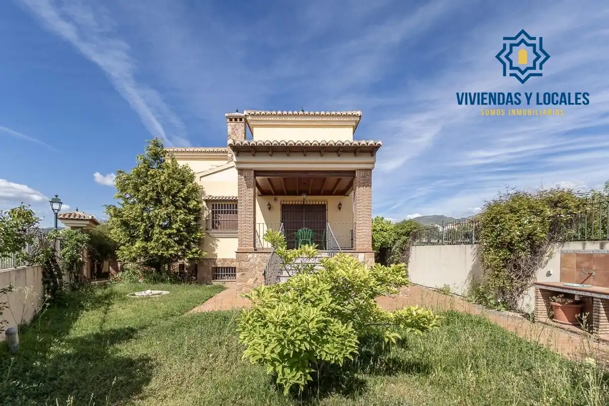 Casa con giardino in vendita a Calle MARIANA PINEDA, imagen 2