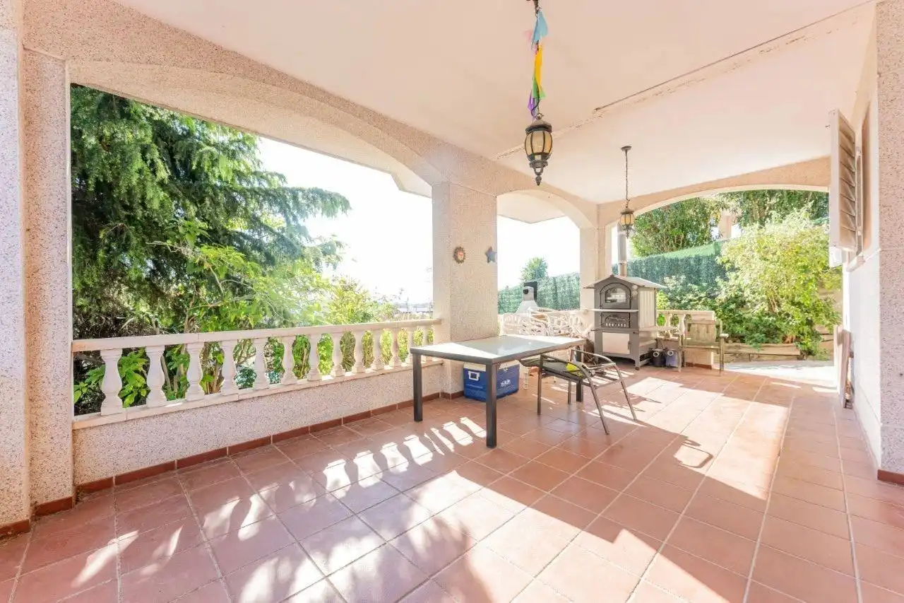 Terrassa de Casa o xalet en venda en Lliçà d'Amunt amb Jardí privat i Piscina comunitària
