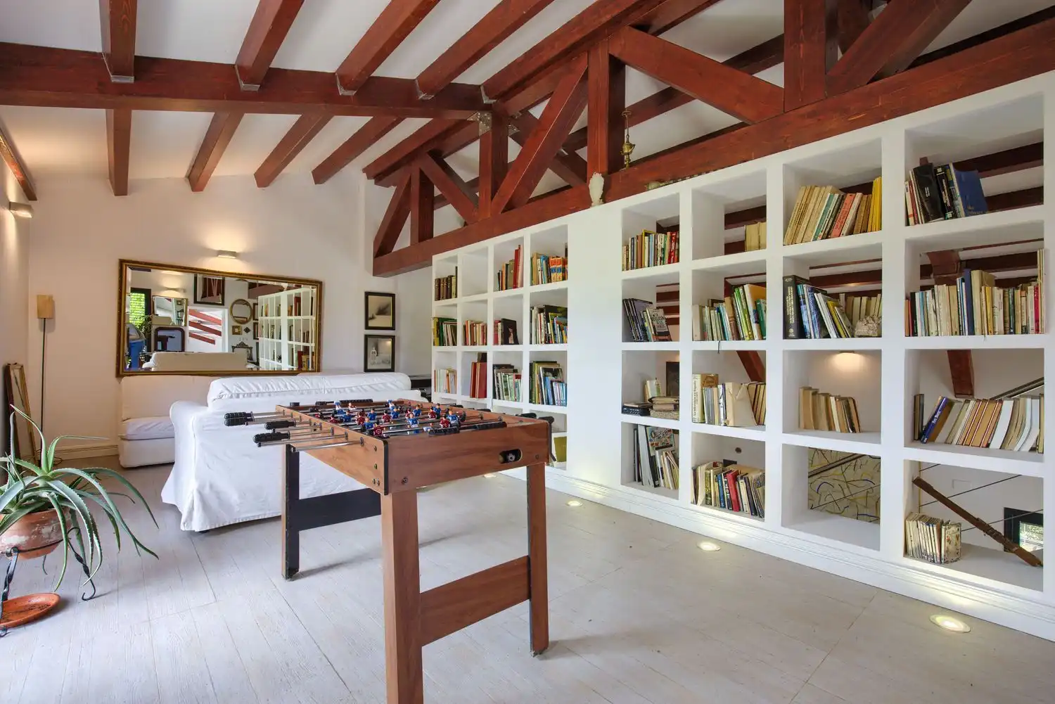 Living room of Country homes for sale in Jaraicejo  with Storage room and Community pool
