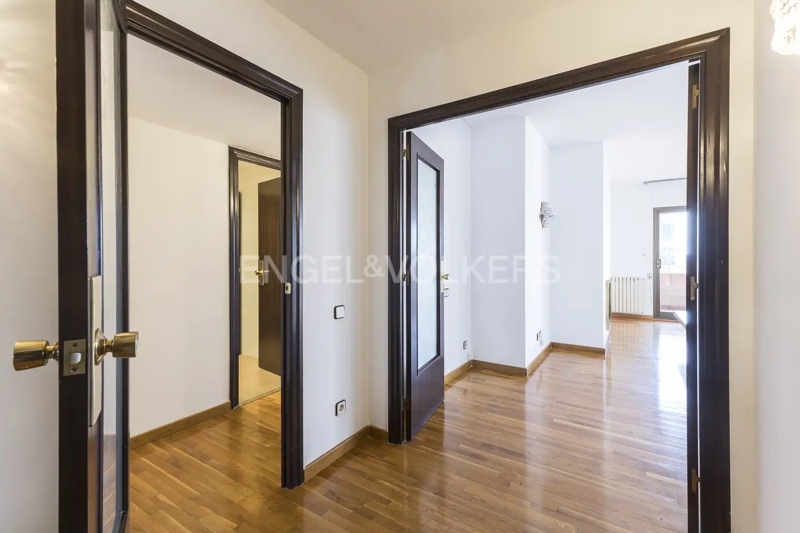 Flat for sale in Barcelona  with Air Conditioner, Heating and Private garden