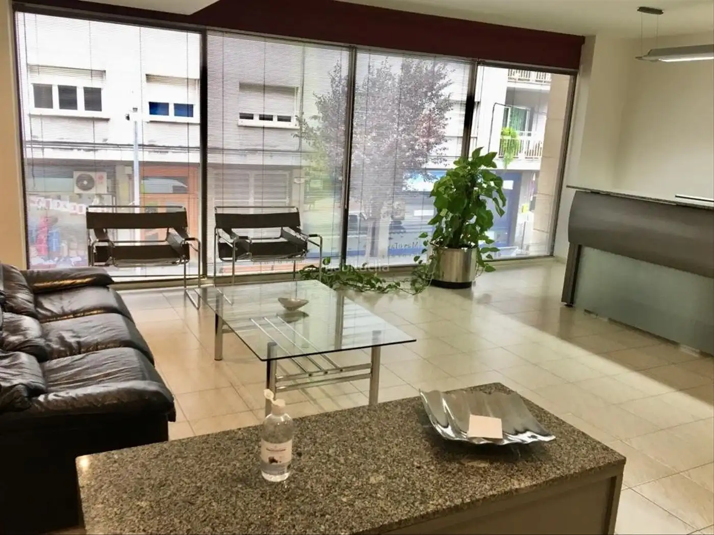Office space with lift to rent in Carrer d'Anselm Clavé 2, imagen 2