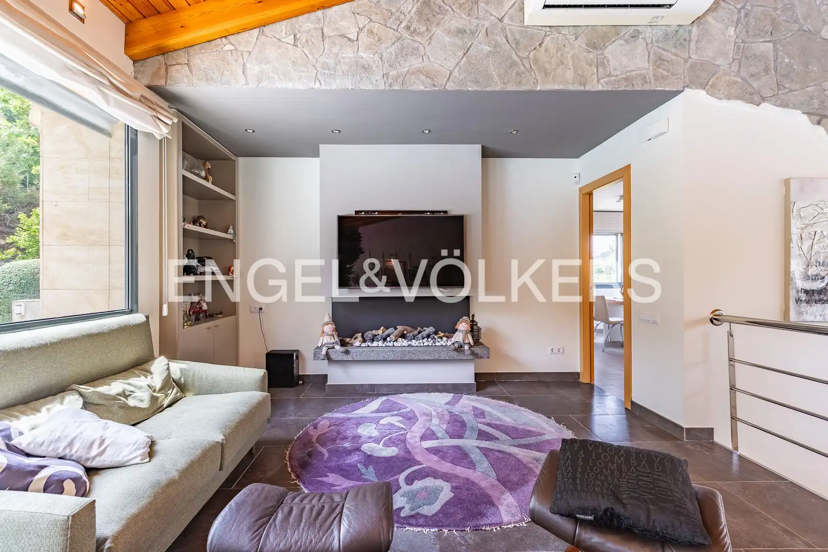 Sala de estar de Casa o chalet en venta en Matadepera con Aire acondicionado, Calefacción y Jardín privado