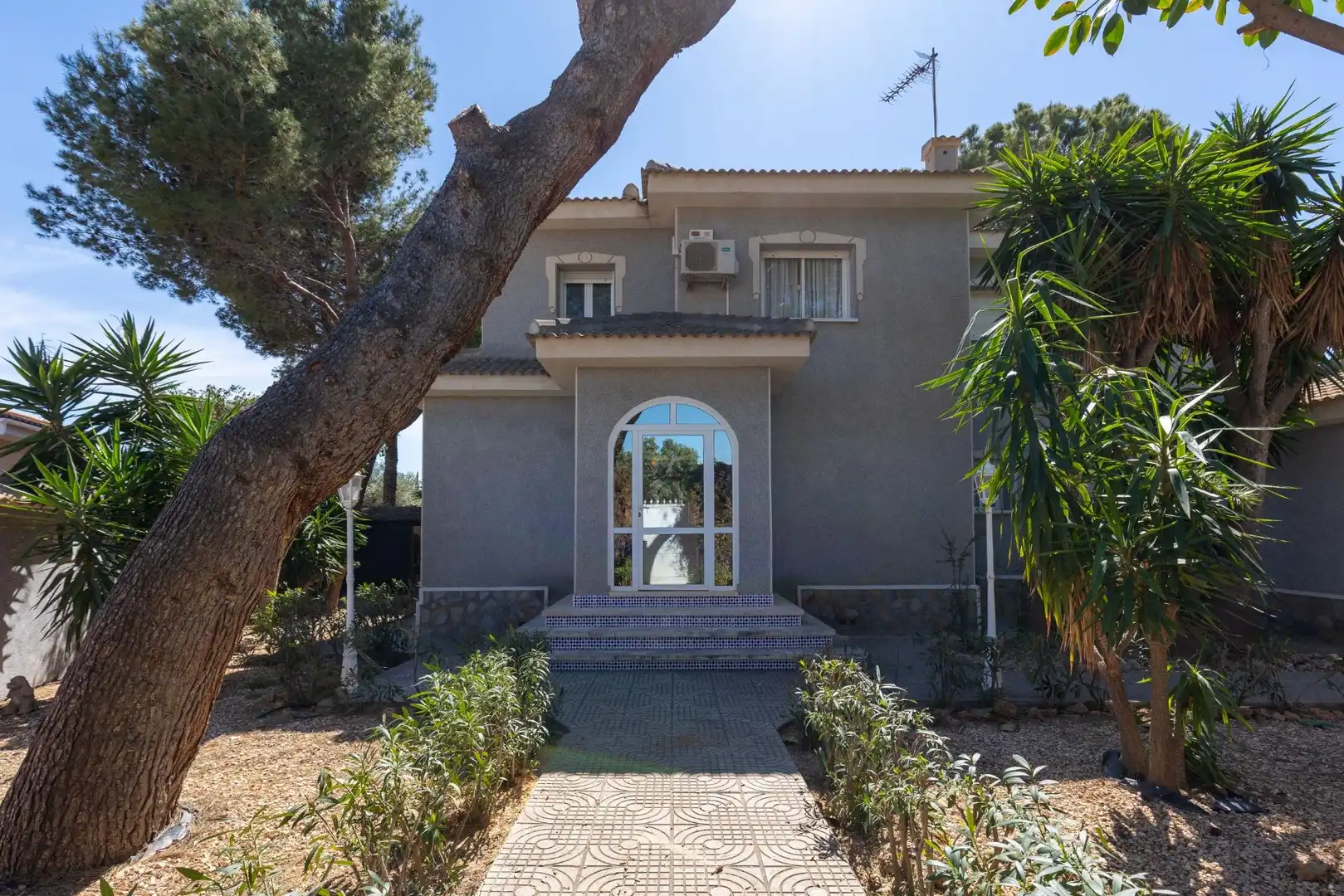Vista exterior de Casa o xalet en venda en Rojales amb Aire condicionat, Calefacció i Jardí privat