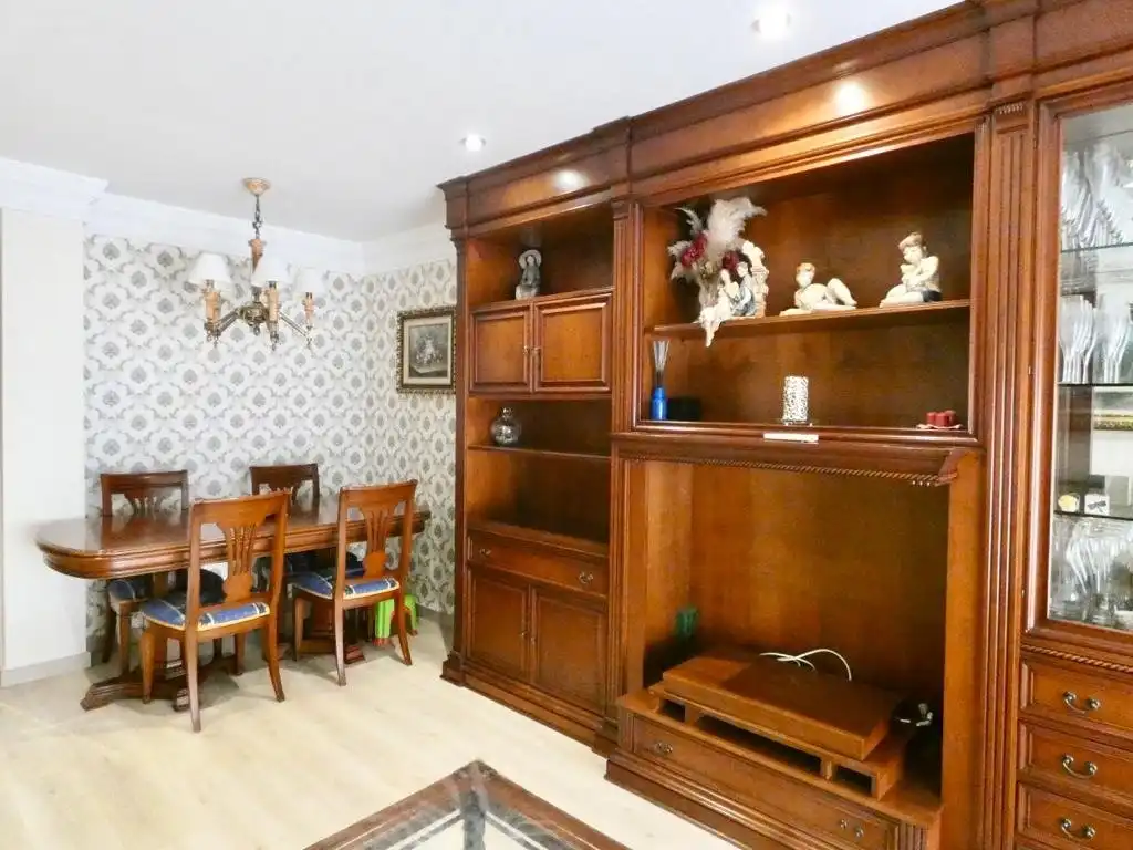 Living room of Flat for rent in Elche / Elx  with Air Conditioner, Parquet flooring and Storage room