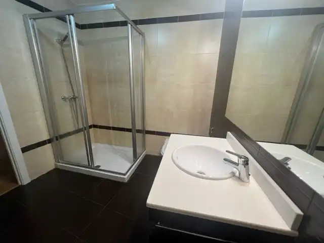 Bathroom of Flat for rent in Puertollano  with Air Conditioner, Heating and Parquet flooring