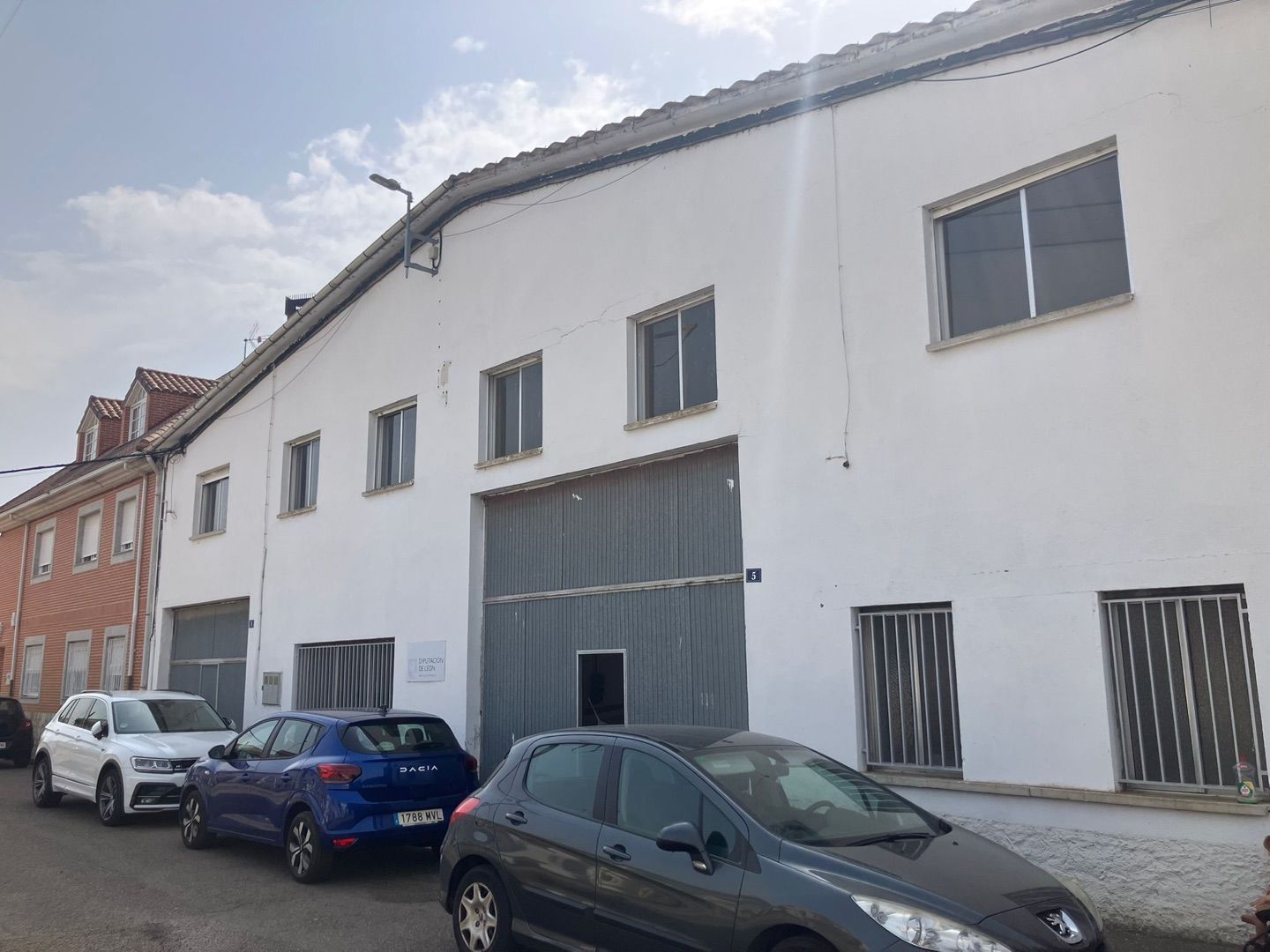 Außenansicht von Geschaftsraum miete in Villaturiel